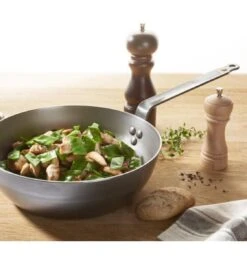 DeBuyer Mineral B Element Hapjespan - Ø 28 Cm -Keukengerei Winkel 1122x1200