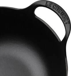 Le Creuset Wokpan / Balti Dish - Mat Zwart - ø 24 Cm / 2.7 Liter - Geëmailleerde Anti-aanbaklaag -Keukengerei Winkel 1134x1200 1
