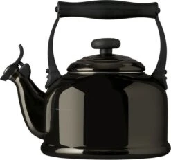 Le Creuset Tradition Fluitketel - 2.1 L - Ebbenzwart -Keukengerei Winkel 1200x1123 2