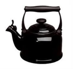 Le Creuset Tradition Fluitketel - 2.1 L - Ebbenzwart -Keukengerei Winkel 1200x1127 4