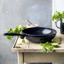 GreenPan Cambridge Wokpan 28cm - Zwart - Inductie - PFAS-vrij -Keukengerei Winkel 1200x1199 1