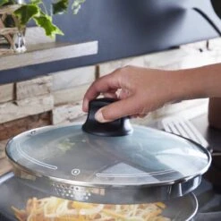 Tefal Black Stone Hapjespan - Ø 24 Cm -Keukengerei Winkel 1200x1200 1049