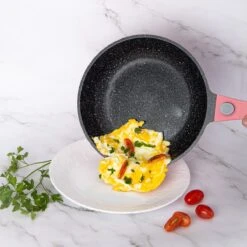 Royalty Line Inductie Pannenset - Luxe 14-delige Pannenset Marmeren Coating - Pannen Met Afneembare Handvaten - Oven-Ready - PFAS-Vrij - Voor Alle Warmtebronnen - Afneembare Koudgrepen - Antiaanbaklaag - Koekenpan Met Glazen Deksels - Roze -Keukengerei Winkel 1200x1200 1150