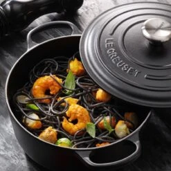 Le Creuset Signature Braadpan - 4,2 L - 24 Cm - Zwart 19 Le Creuset Signature Braadpan - 4,2 L - 24 Cm - Zwart -Keukengerei Winkel 1200x1200 1230