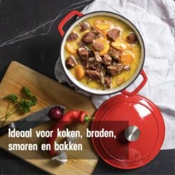 Daumonet Carême Rouge Gietijzeren Braadpan - Sudderpan Kersen Rood - Rond - Ø26 Cm - 4,4 Liter - PFAS & PFOA Vrij - Emaille - Geschikt Voor Alle Warmtebronnen - Elektrisch - Gas - Halogeen - Inductie - Keramisch - Vaatwasserbestendig -Keukengerei Winkel 1200x1200 1335