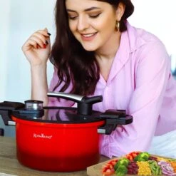 Rosmarino - Snelkookpan Met Glazen Deksel - Zwart - Ø24cm - 5 Liter - 100% PFAS & PFOA Vrij - Aluminium - Pressure Cooker - Non-stick Minerale Coating - Ergonomische Handgrepen - Geschikt Voor Alle Warmtebronnen -Keukengerei Winkel 1200x1200 1634