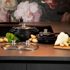 Herenthal Inductie Pannenset - Luxe 10-delige Koekenpanset - Voor Alle Warmtebronnen - Met Glazen Deksels En Koudgrepen - Zwart 21 Herenthal Inductie Pannenset - Luxe 10-delige Koekenpanset - Voor Alle Warmtebronnen - Met Glazen Deksels En Koudgrepen - Zwart -Keukengerei Winkel 1200x1200 208
