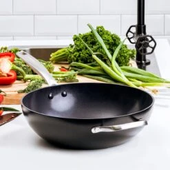 GreenPan Copenhagen Wok Met Extra Handvat 30cm/4.8L -Keukengerei Winkel 1200x1200 257