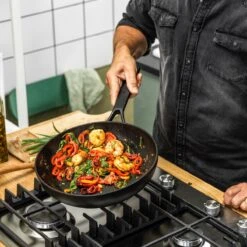 KitchenAid Classic Forged Aluminium Wok ø28cm - Zwart - Inductie - Anti-aanbak 27 KitchenAid Classic Forged Aluminium Wok ø28cm - Zwart - Inductie - Anti-aanbak -Keukengerei Winkel 1200x1200 293