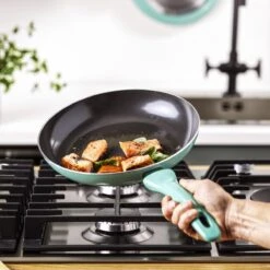 VitaVerde Expert Koekenpannenset Ø 20cm + Ø 24cm + Ø 28cm - Turquoise - Inductie - PFAS-vrij -Keukengerei Winkel 1200x1200 422