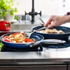 Blue Diamond, Keramische Koekenpan Verrijkt Met Diamantdeeltjes – Inductie Koekenpan Ø 24 Cm – PFAS En PHOA Vrij -Keukengerei Winkel 1200x1200 444