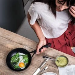 KitchenAid Classic Forged Aluminium Koekenpan ø20cm - Zwart - Inductie - Anti-aanbak -Keukengerei Winkel 1200x1200 637