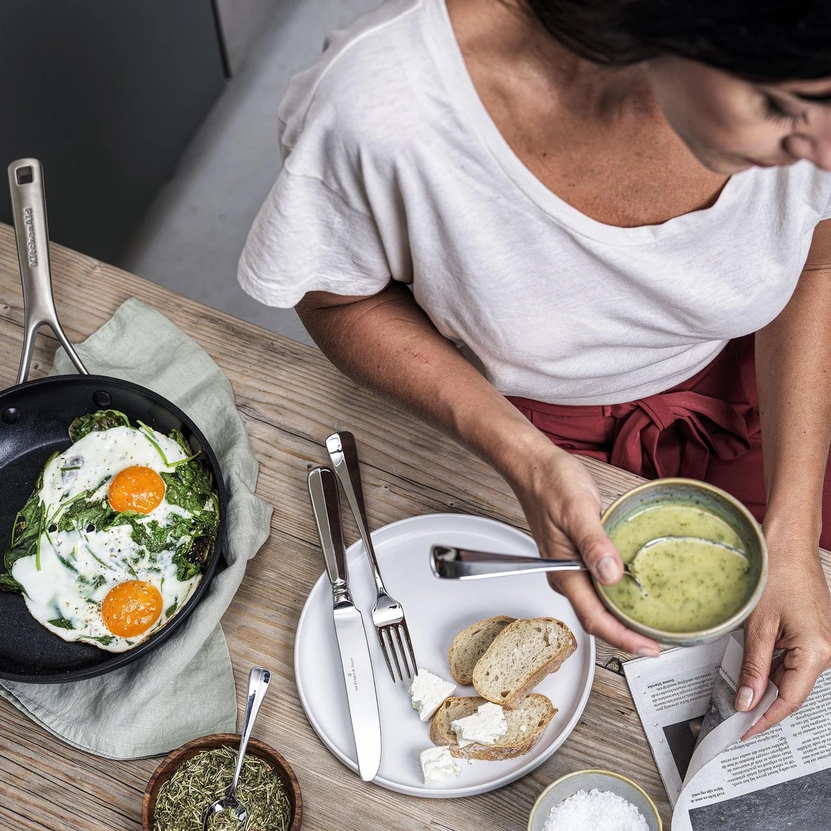 KitchenAid Hard Geanodiseerd Aluminium Koekenpannenset ø20+24+28cm - Zwart - Inductie 10 KitchenAid Hard Geanodiseerd Aluminium Koekenpannenset ø20+24+28cm - Zwart - Inductie - Afbeelding 8