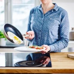 GreenPan Cambridge Koekenpan 20cm - Brons - Inductie - PFAS-vrij 25 GreenPan Cambridge Koekenpan 20cm - Brons - Inductie - PFAS-vrij -Keukengerei Winkel 1200x1200 875