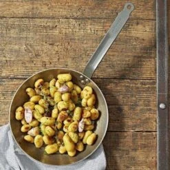 DeBuyer Carbone Plus Koekenpannenset Inductie - Zonder Anti Aanbaklaag - Gratis Spatel - Alle Warmtebronnen -Keukengerei Winkel 1200x1200 910