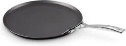 Le Creuset Les Forgees Pannenkoekpan 28cm -Keukengerei Winkel 1200x441