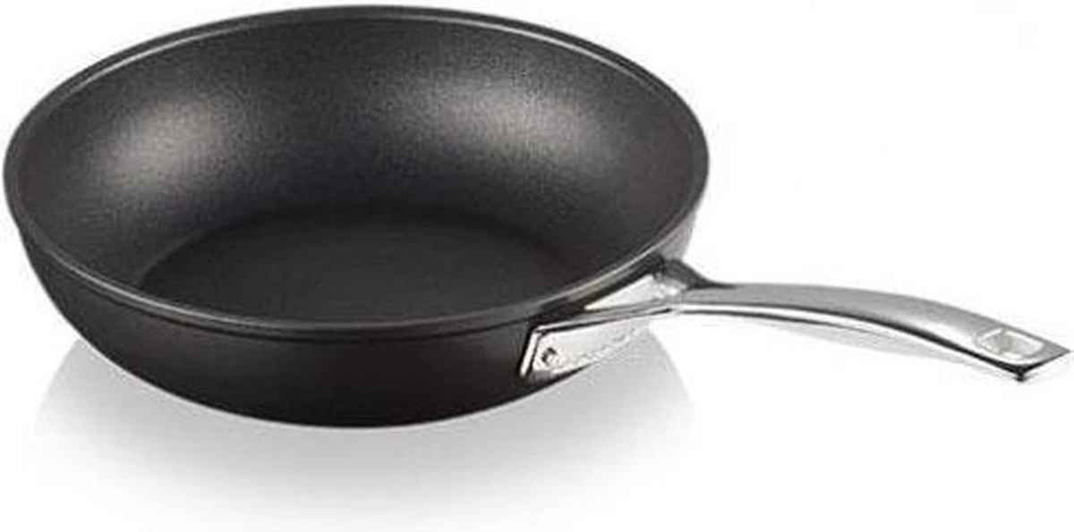 Le Creuset - Les Forgees - Diepe Koekenpan - 26cm 2,75l 3 Le Creuset - Les Forgees - Diepe Koekenpan - 26cm 2,75l