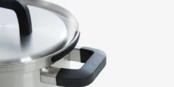BK Flow Cool Pannenset - 4-delig – RVS Deksels - Veilig Afgietsysteem - Geschikt Voor Alle Warmtebronnen -Keukengerei Winkel 1200x601 2