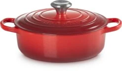 Le Creuset - Gietijzeren - Lage Braadpan - 24cm - Kersenrood 27 Le Creuset - Gietijzeren - Lage Braadpan - 24cm - Kersenrood -Keukengerei Winkel 1200x695 3