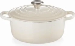 Le Creuset Braadpan Signature Meringue - ø 24 Cm / 4.2 Liter 11 Le Creuset Braadpan Signature Meringue - ø 24 Cm / 4.2 Liter -Keukengerei Winkel 1200x744 6