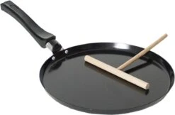 Zwarte Pannenkoekenpan/crepepan 24 Cm Met Anti-aanbak Laag En Houten Beslag Verdeler - Pannenkoeken/crepes - Koken