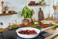 Tefal Natural Chef Koekenpan - Ø 24 Cm -Keukengerei Winkel 1200x797 6