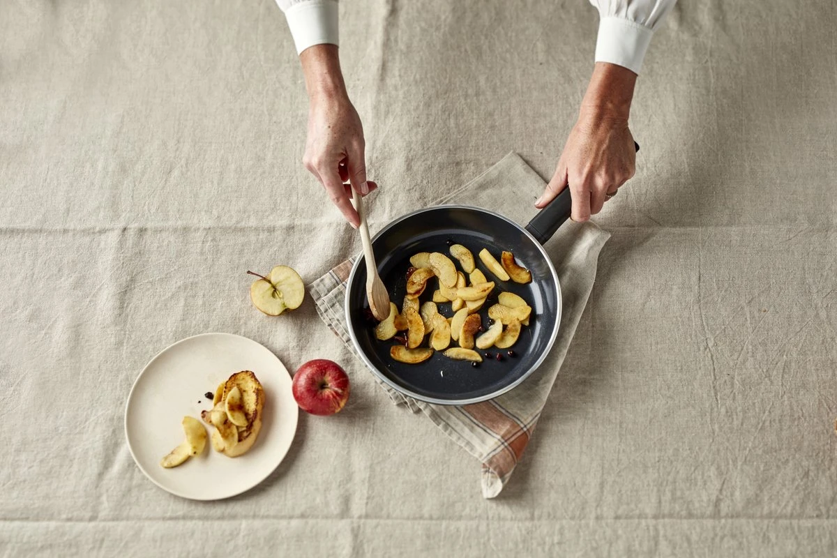 Demeyere Alu Cosi 3 Koekenpan - Ceraforce - 28 Cm - PTFE-vrij 6 Demeyere Alu Cosi 3 Koekenpan - Ceraforce - 28 Cm - PTFE-vrij - Afbeelding 4