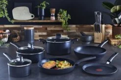 Tefal Black Stone Hapjespan - Ø 24 Cm -Keukengerei Winkel 1200x800 214