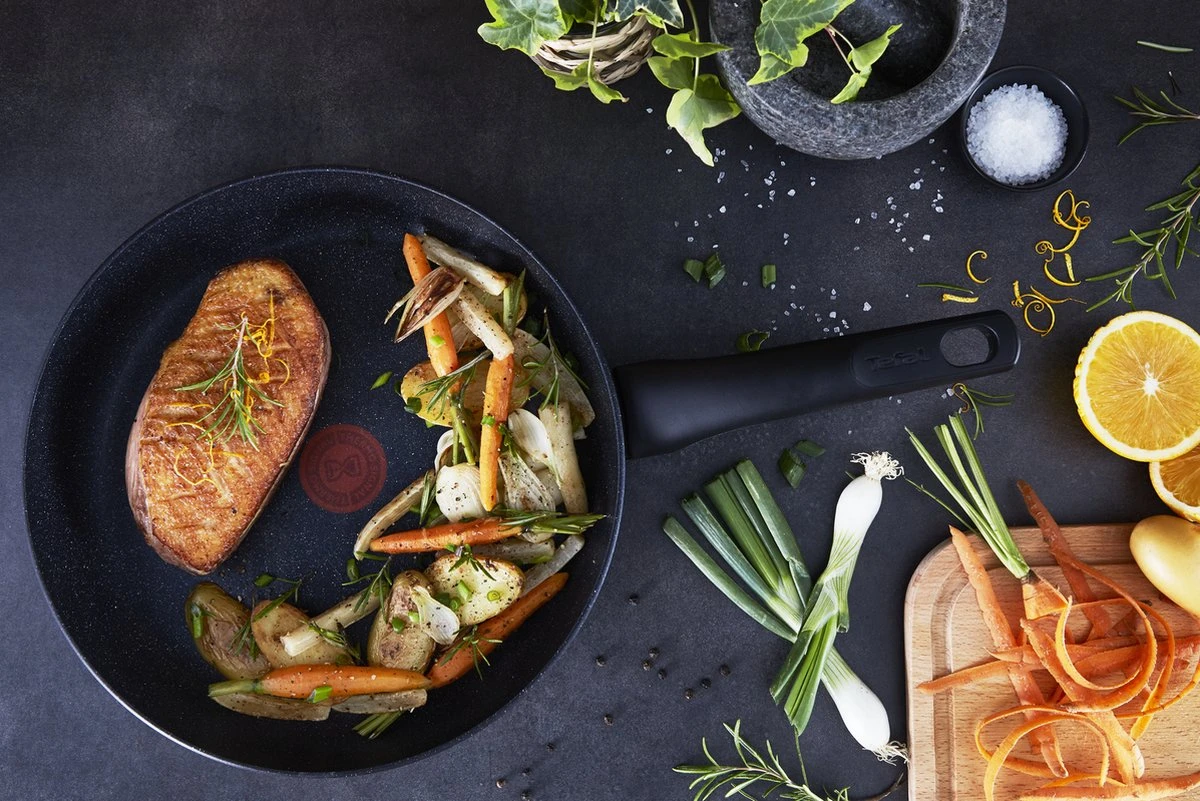 Tefal Black Stone Koekenpan - Ø 28 Cm 7 Tefal Black Stone Koekenpan - Ø 28 Cm - Afbeelding 5