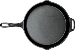 Valhal Outdoor Skillet / Koekenpan Met Steel - Gietijzer, Diameter 30cm - VH30 13 Valhal Outdoor Skillet / Koekenpan Met Steel - Gietijzer, Diameter 30cm - VH30 -Keukengerei Winkel 1200x807 3