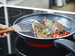 GreenPan Cambridge Hapjespan Met Deksel 28cm - Zwart - Inductie - PFAS-vrij 35 GreenPan Cambridge Hapjespan Met Deksel 28cm - Zwart - Inductie - PFAS-vrij -Keukengerei Winkel 1200x899 31