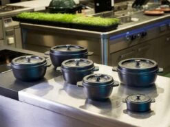 Cast Iron - Braadpan - Gietijzer - Met Deksel - Ø20x9cm - Zwart -Keukengerei Winkel 1200x899 39