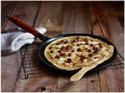 Staub Flensjespan - Houten Steel - 28 Cm - Zwart -Keukengerei Winkel 1200x901 10