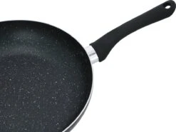 Alpina Koekenpan Ø28cm - Alle Warmtebronnen, Ook Inductie - Anti-aanbak - Gemarmerd - Zwart -Keukengerei Winkel 1200x901 7