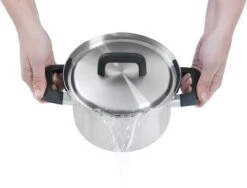 BK Flow Cool Pannenset - 4-delig – RVS Deksels - Veilig Afgietsysteem - Geschikt Voor Alle Warmtebronnen -Keukengerei Winkel 1200x912