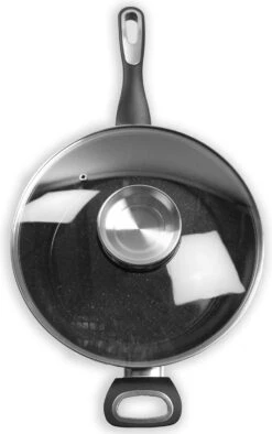 Merkloos Keukenpan Met Deksel En Heeft Een Diameter Van Ø 28 Cm - Luxe Hapjespan Keukenpan Van 28cm Anti-aanbaklaag - Handvat Zwart - Pan Met Deksel -Keukengerei Winkel 752x1200