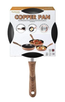 Nuovva Koperen Koekenpan - Keramische Antikleeflaag – Houten Handvat Koekenpan - Ø 24 Cm Inductie - PTFE-vrij -Keukengerei Winkel 764x1200