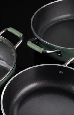 Primecook - Braadpan / Hapjespan Met Deksel - Ø 28 Cm - PFAS-vrij - Inductie - Ecoshield -Keukengerei Winkel 781x1200
