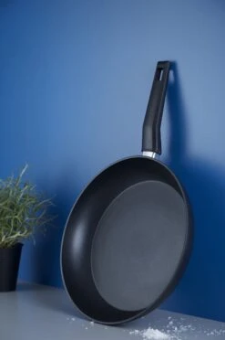 DAY Koekenpan - Ø32CM - Dubbele Antiaanbaklaag -Keukengerei Winkel 797x1200