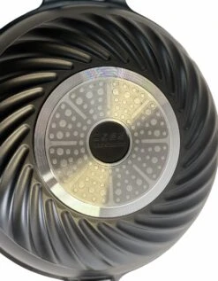 Cheffinger Wokpan Met Deksel - 32cm - Zwart - Pan - Keukenaccessoires -Keukengerei Winkel 936x1200