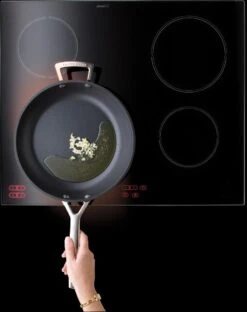 Le Creuset Koekenpan Les Forgées TNS - ø 22 Cm - Standaard Anti-aanbaklaag 15 Le Creuset Koekenpan Les Forgées TNS - ø 22 Cm - Standaard Anti-aanbaklaag -Keukengerei Winkel 951x1200 2